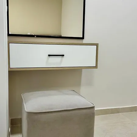Lindos Comfy Sarandë